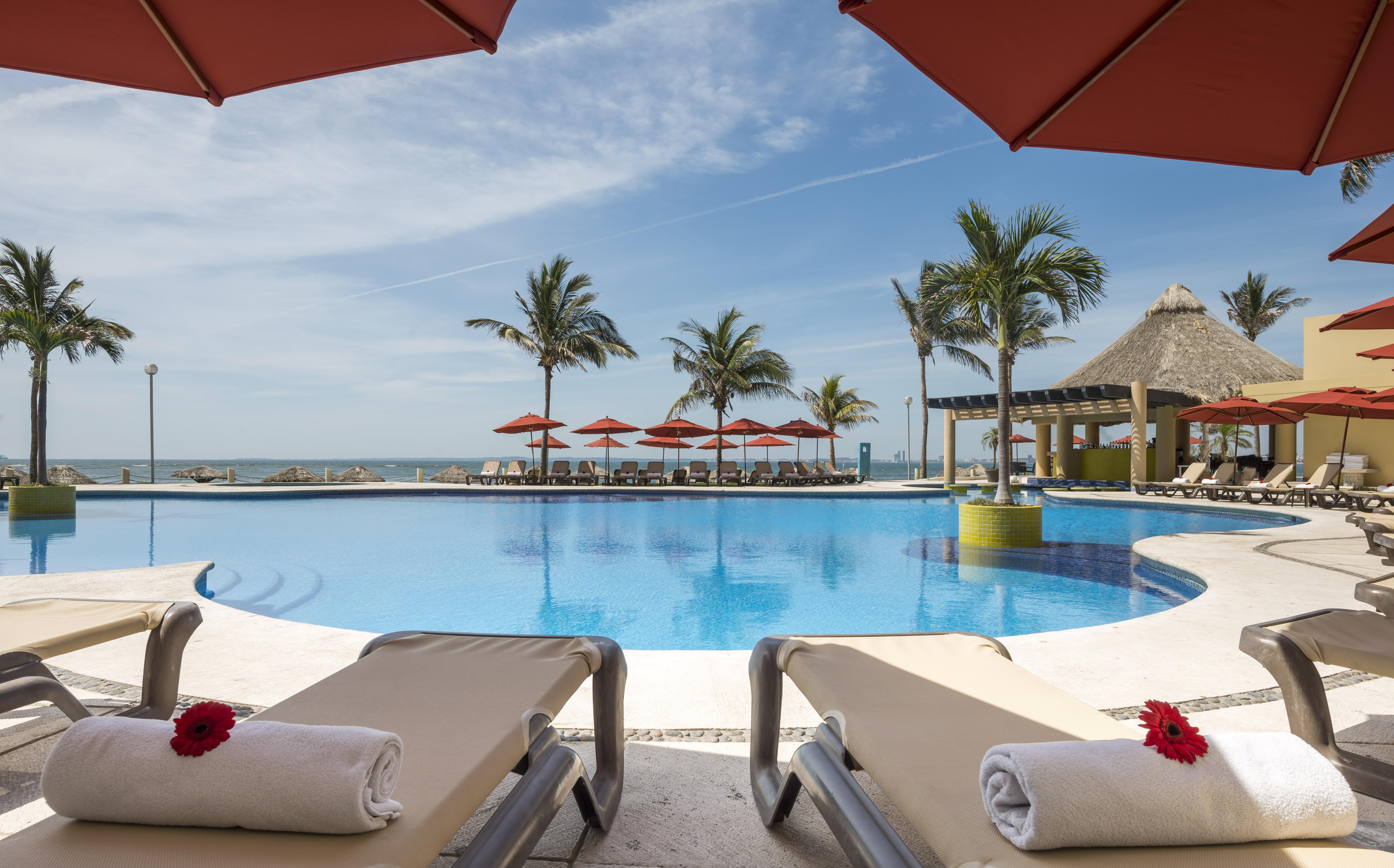 Camino Real Veracruz Buitenkant foto Pool at the Iberostar Grand Hotel Bávaro