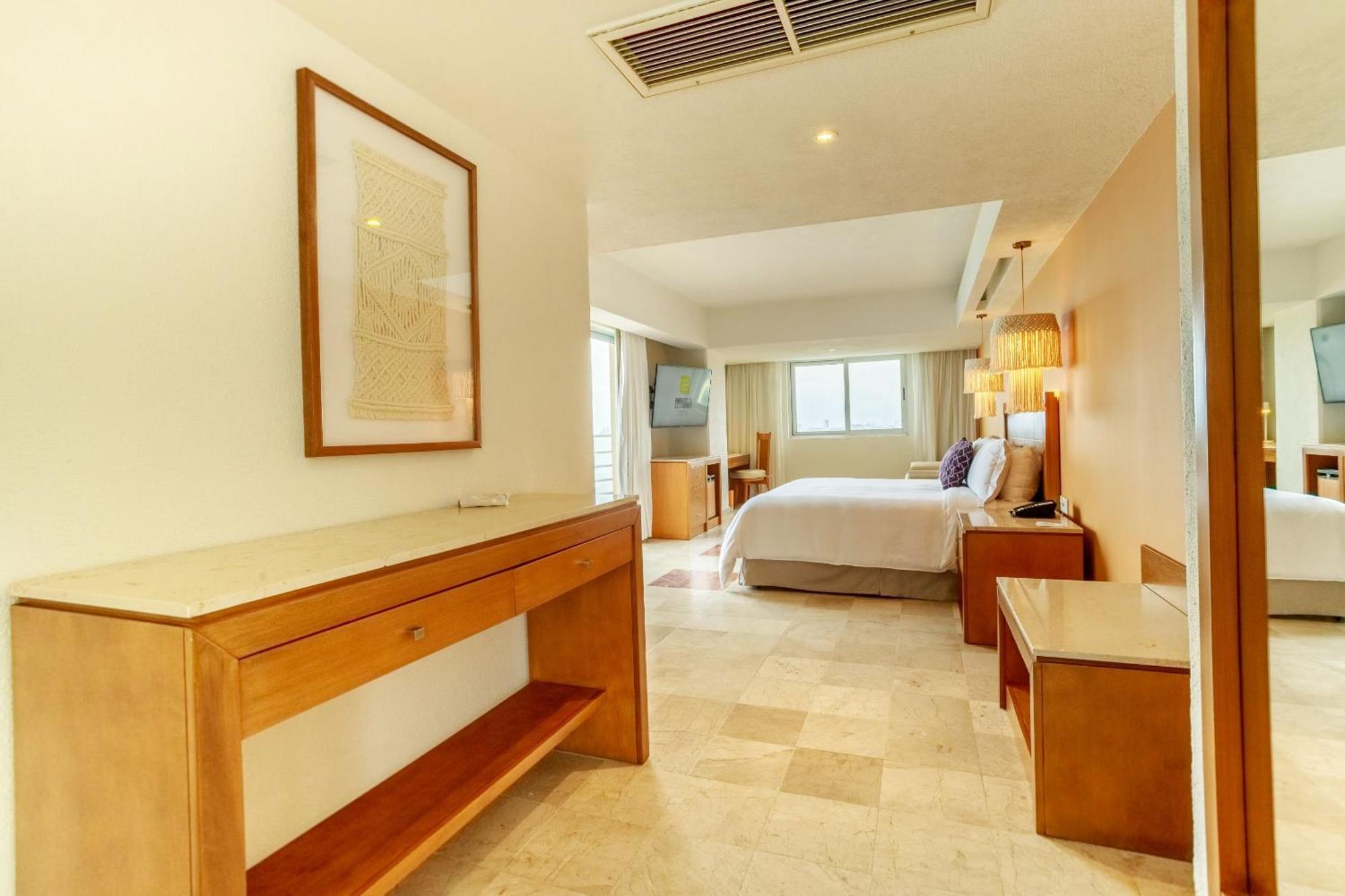 Camino Real Veracruz Buitenkant foto A guest room at the hotel
