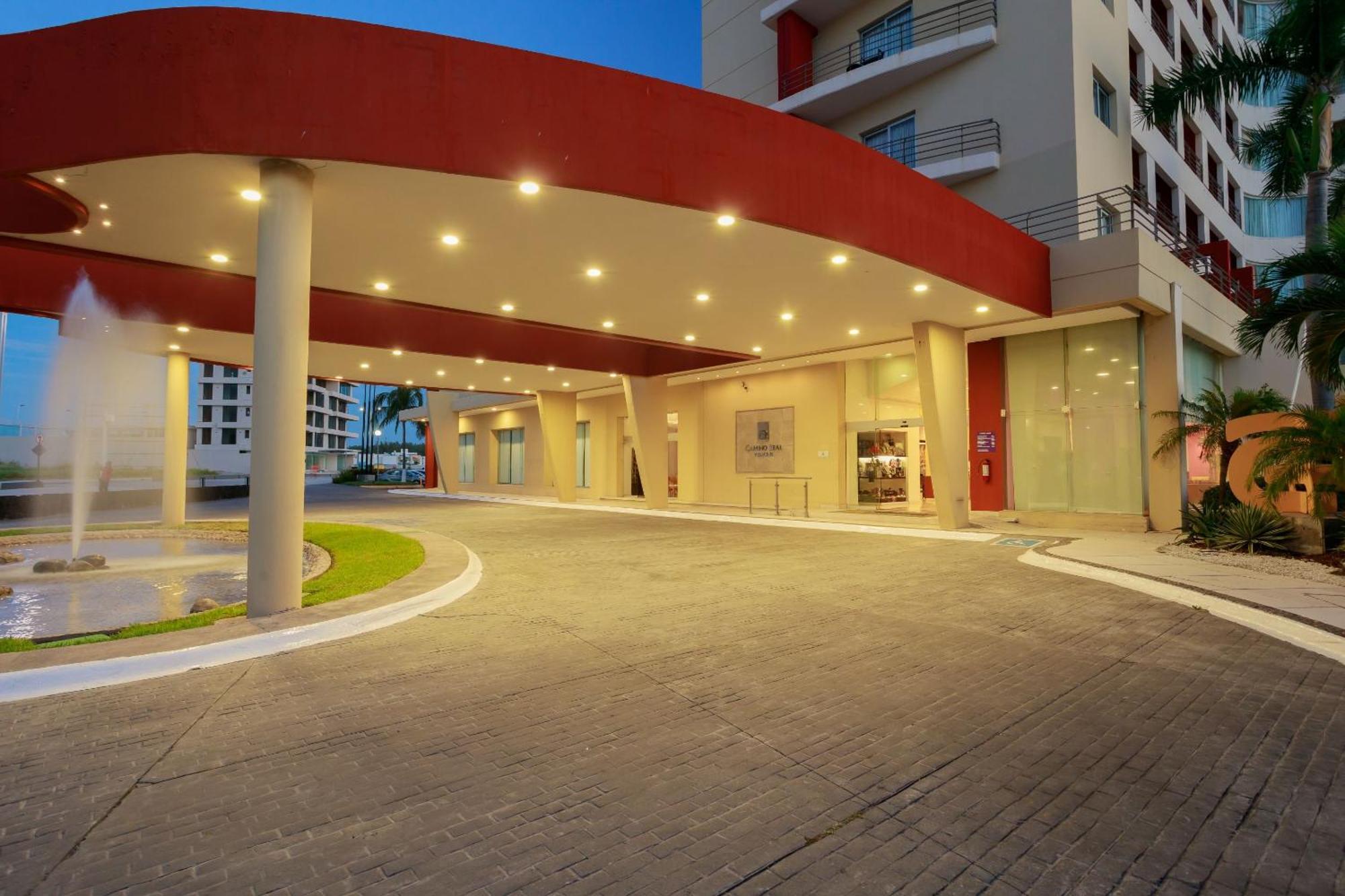 Camino Real Veracruz Buitenkant foto Entrance of the hotel