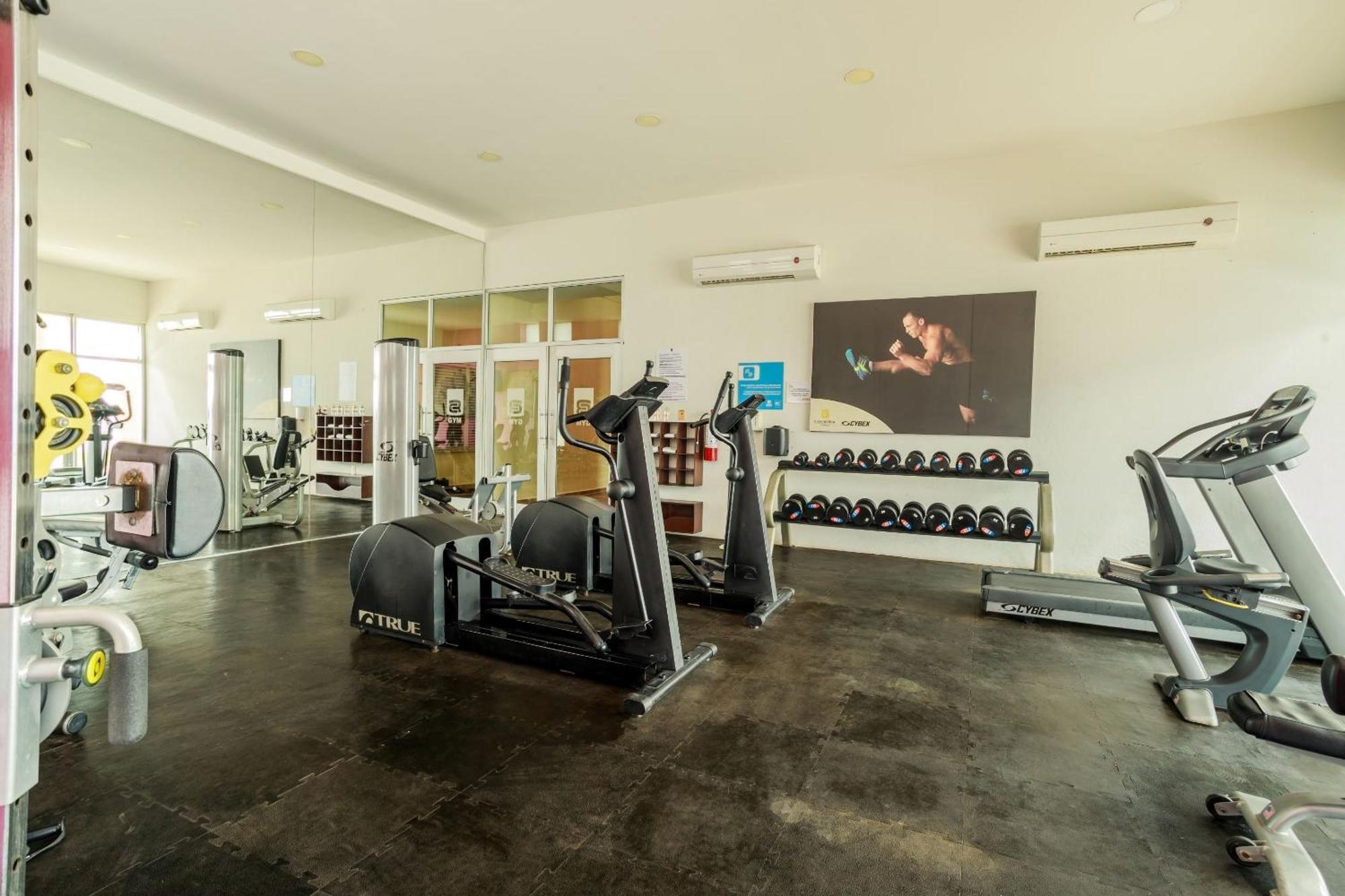 Camino Real Veracruz Buitenkant foto The gym at the hotel