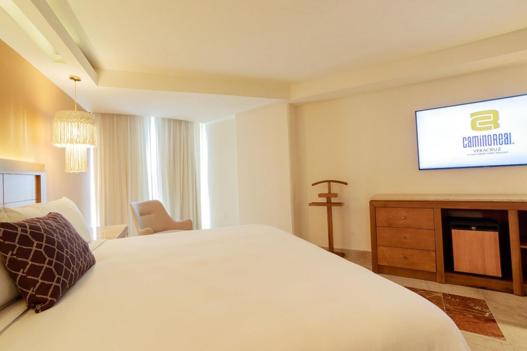 Camino Real Veracruz Buitenkant foto A bedroom at Cameron